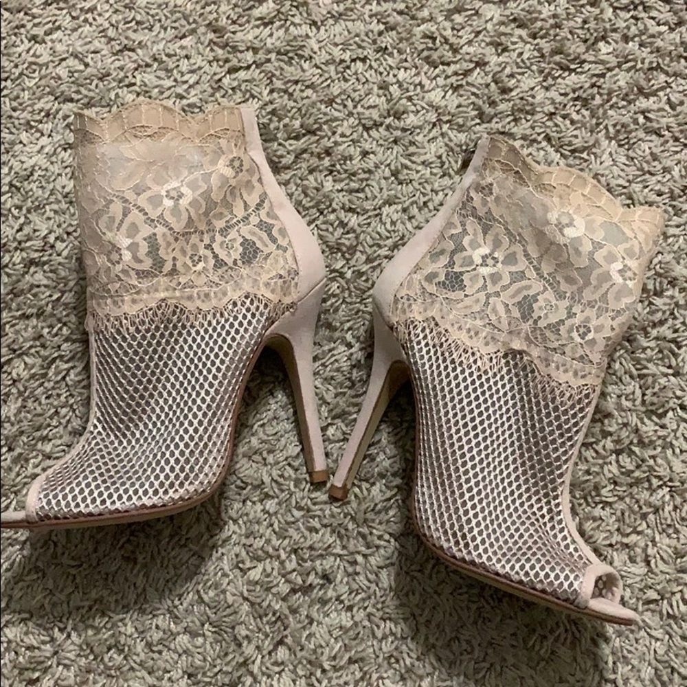 Chinese laundry blush peep toe booties size 7.5